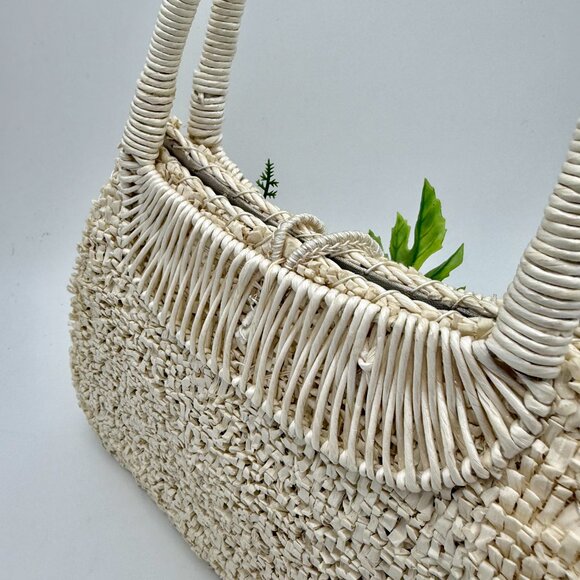 Vintage 1960s Handbag with plastic flowers - Picture 8 of 13